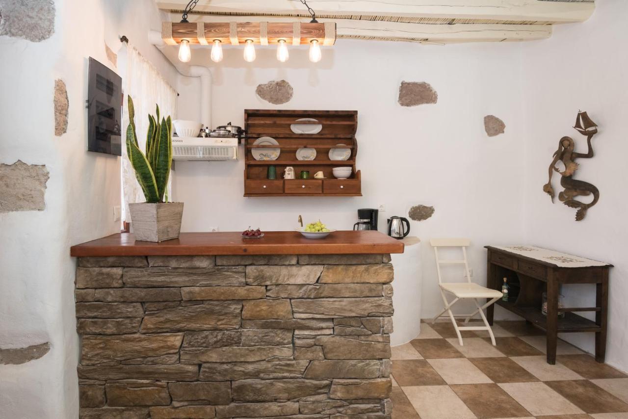 Αlexandra Studio Apartment Plaka  ภายนอก รูปภาพ